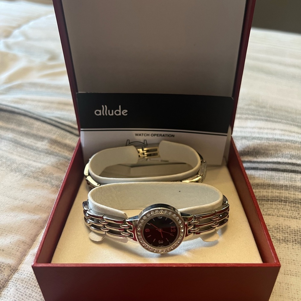 Allude Watch Set
